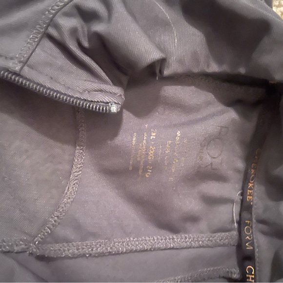 Cherokee lab coat in grey - Picture 2 of 3